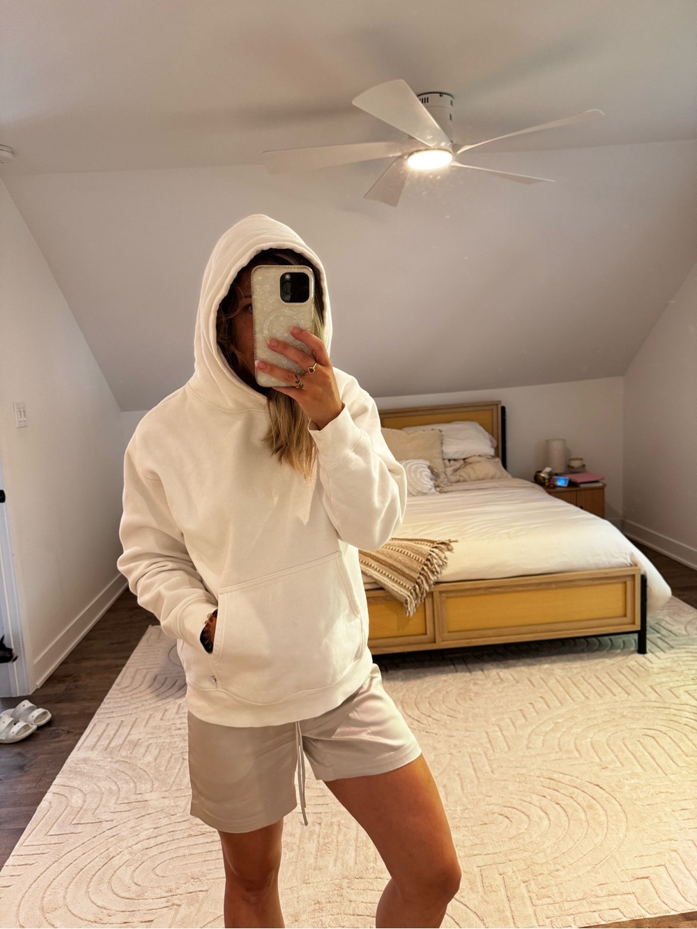 Aritzia TNA Cozy Sweatfleece Perfect Hoodie